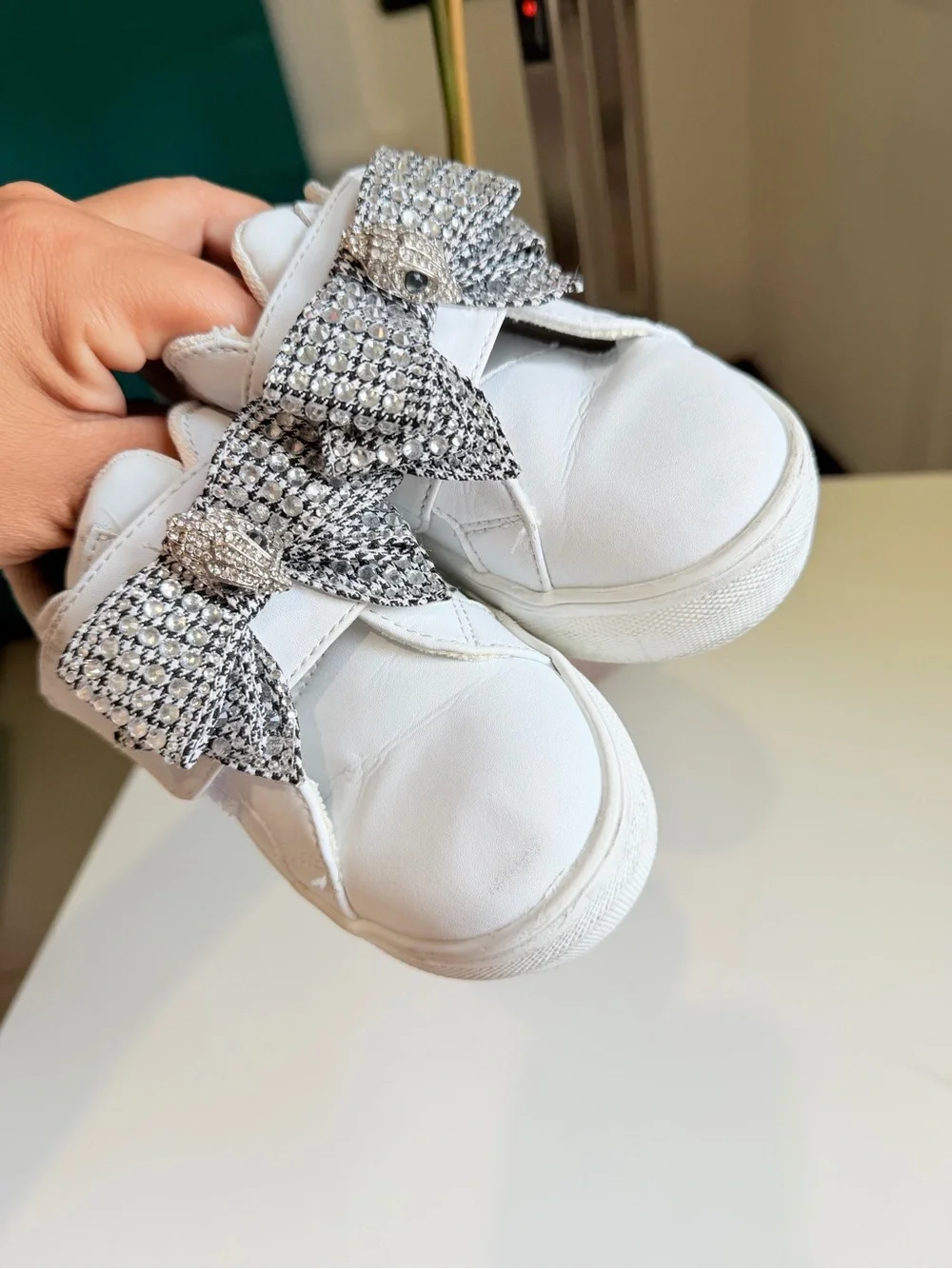 Kurt Geiger Kids Mini Laney Bow Sneakers Size 9 Toddler White Crystal